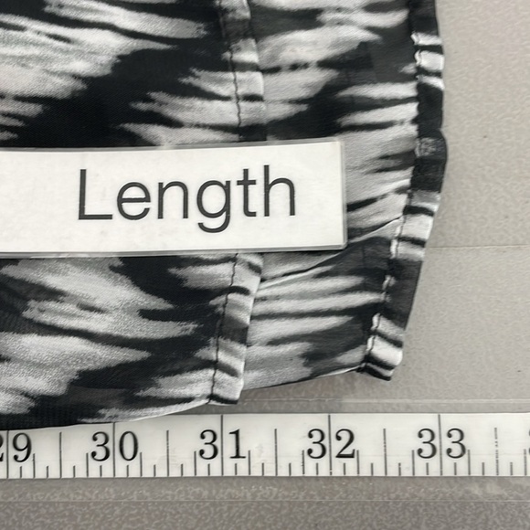 Miken Coverup Womens XL Black White NWT Zig Zag Pattern Embroidered Sheer Poncho - Picture 16 of 16